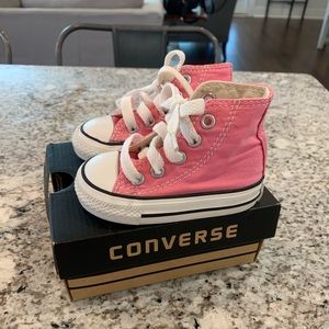 Pink Converse EUC